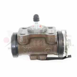 Bomba de frenos trasera 1 1/16 Isuzu NPR derecha con grifo