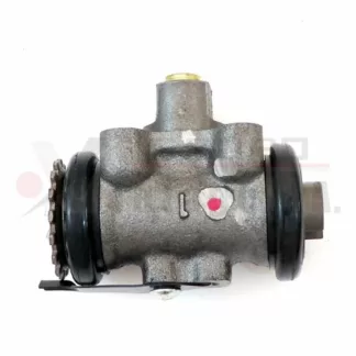 Bomba de frenos trasera 1" Isuzu NKR derecha sin grifo