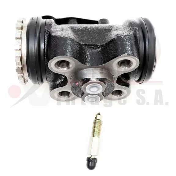 Bomba de frenos trasera 1 1/2 Hino 500 FC derecha con grifo