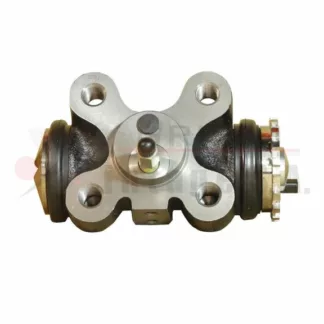 Bomba de frenos trasera 1 1/2 Hino FF/Validus FG derecha con grifo